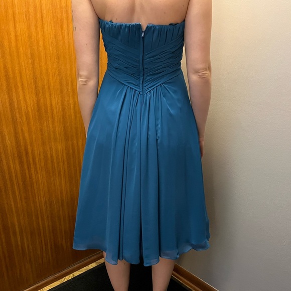 Grad/Prom/Bridesmaid Dress - Picture 2 of 11